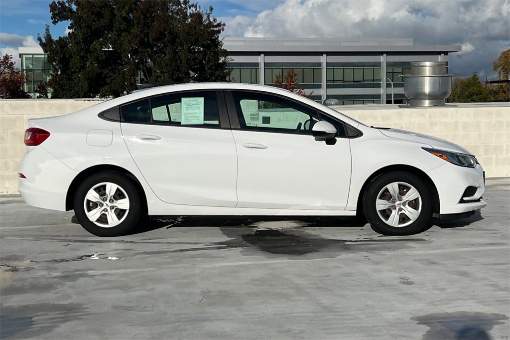 Used 2017 Chevrolet Cruze LS image 2