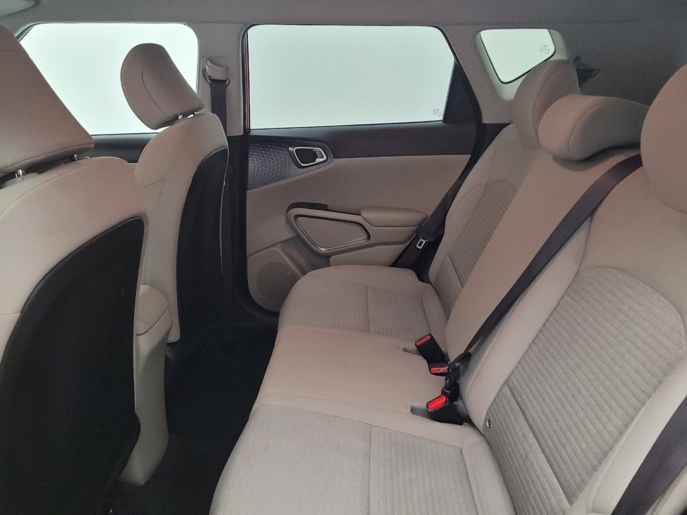Used 2020 Kia Soul S FWD image 18