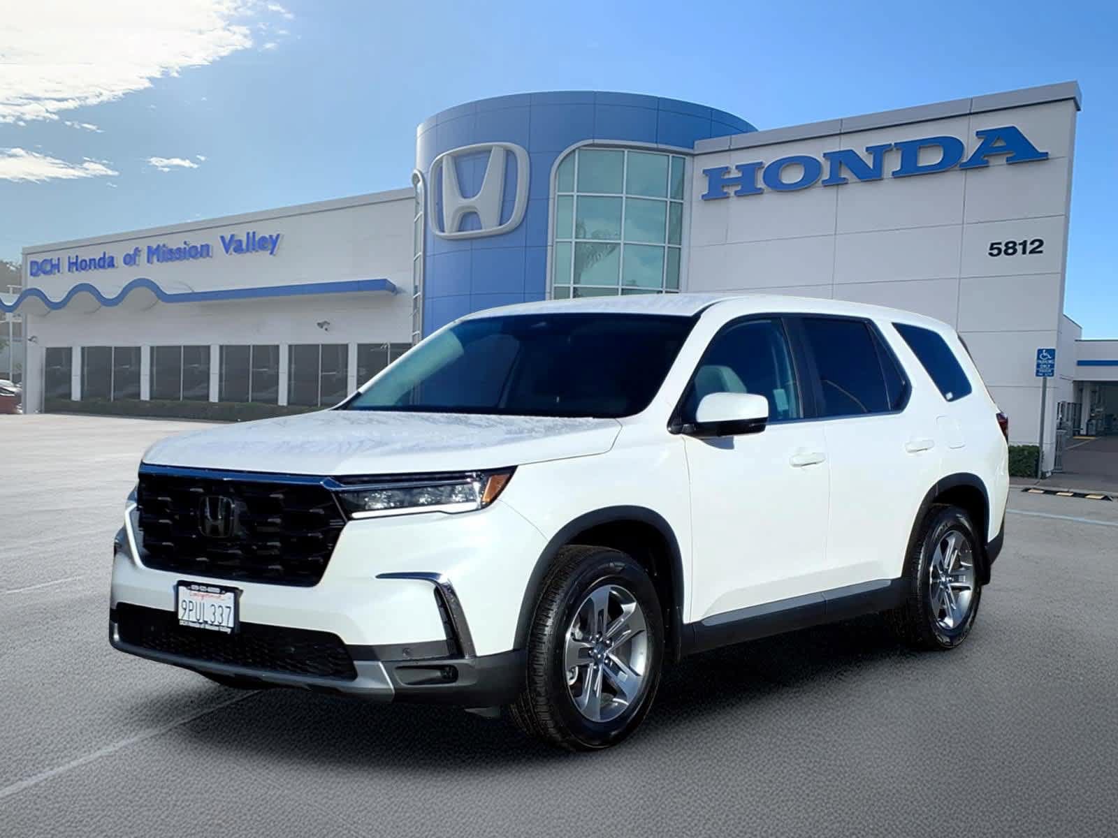 Used 2025 Honda Pilot EX-L image 1