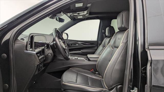 Used 2023 Cadillac Escalade ESV Sport AWD/4WD image 14