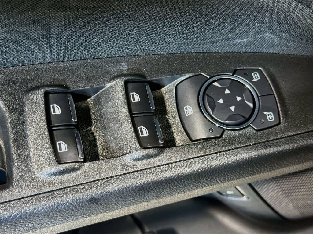 Used 2019 Ford Fusion SE FWD image 20