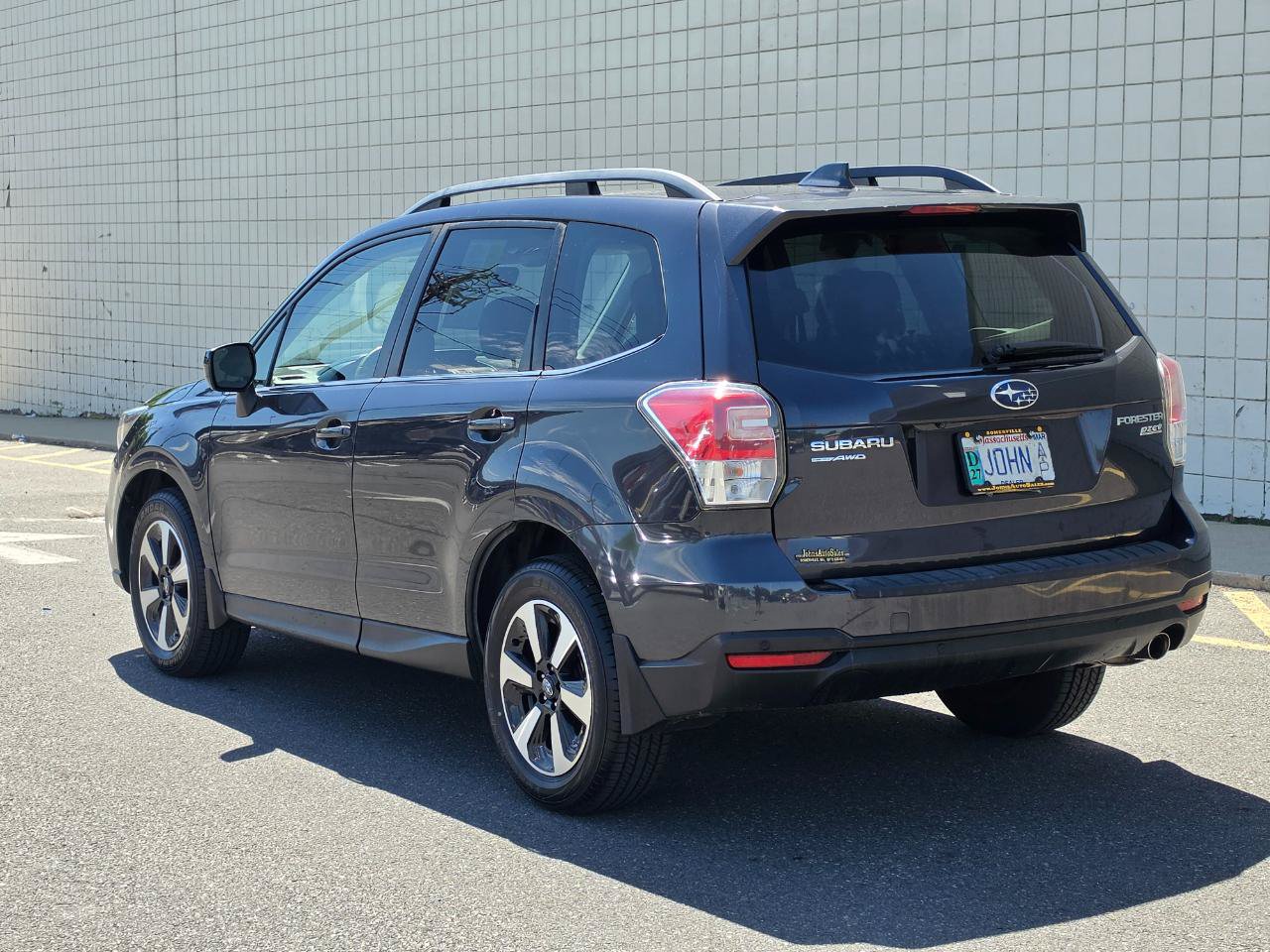 Used 2017 Subaru Forester 2.5i Limited AWD/4WD image 5