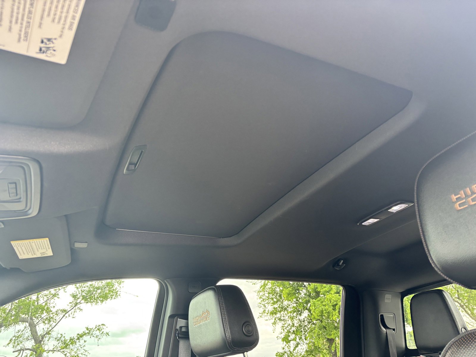 Used 2024 Chevrolet Silverado 2500 High Country w/ Technology Package image 12