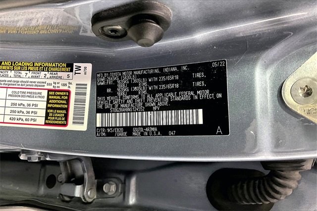 Used 2022 Toyota Highlander XLE image 20