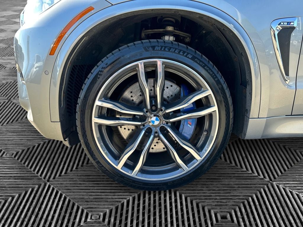 Used 2018 BMW X5 M AWD/4WD image 14