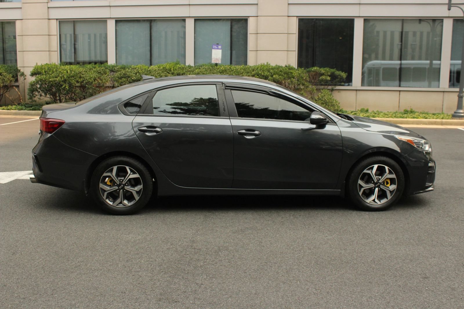 Used 2020 Kia Forte LXS FWD image 6