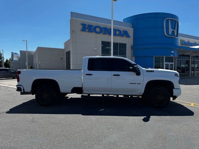 Used 2024 Chevrolet Silverado 3500 LTZ w/ LTZ Plus Package AWD/4WD image 4