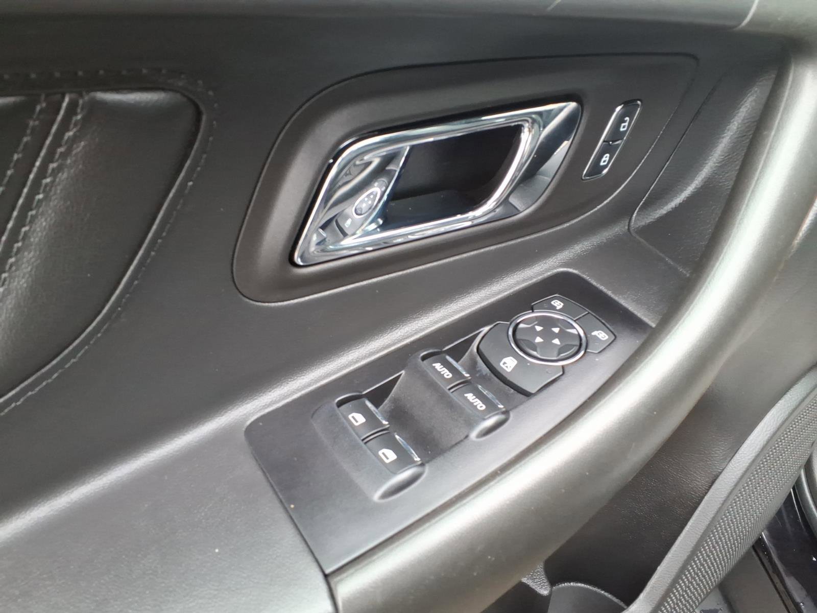 Used 2019 Ford Taurus Limited image 8