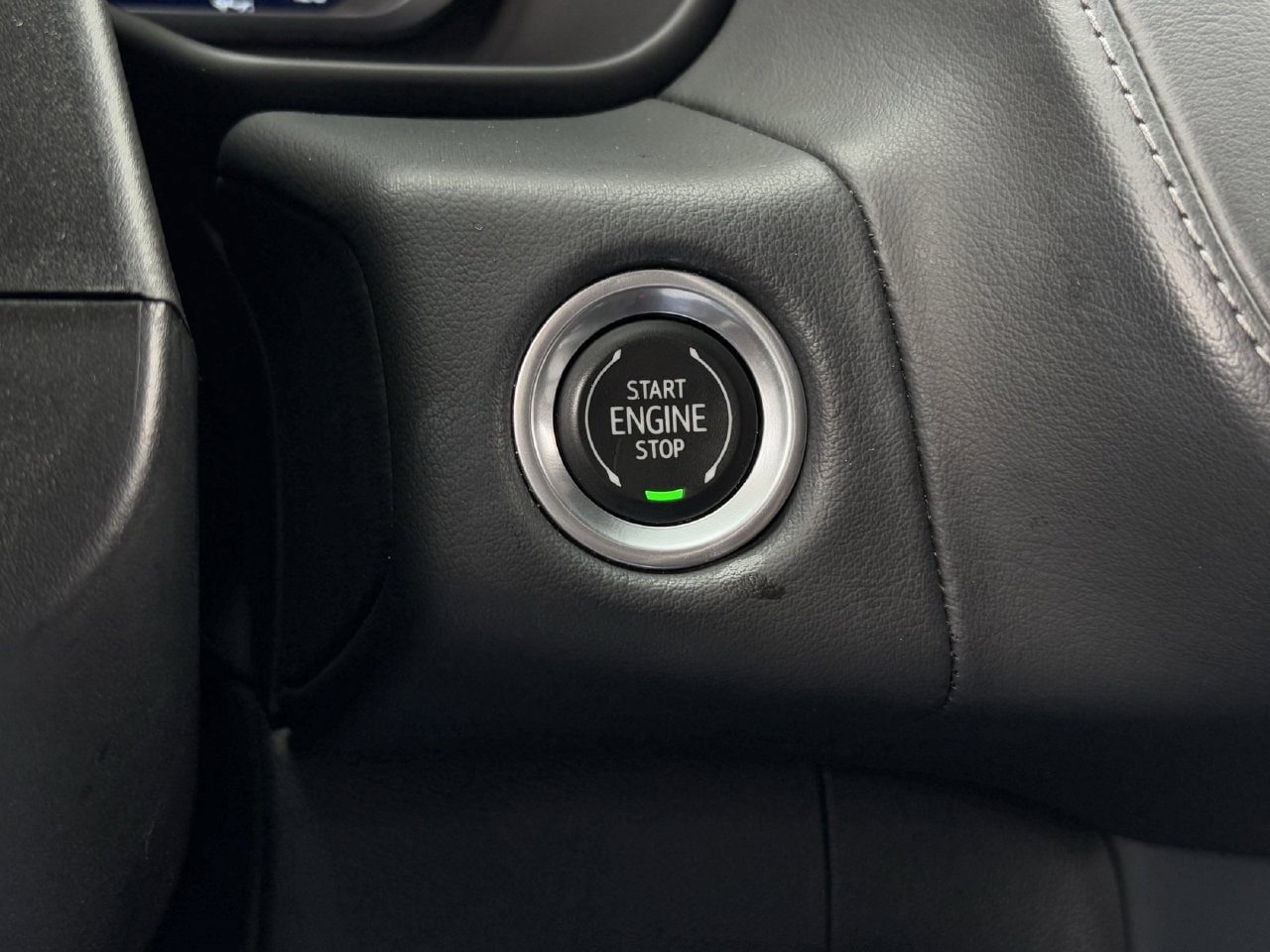 Used 2023 Chevrolet Suburban Z71 AWD/4WD image 18