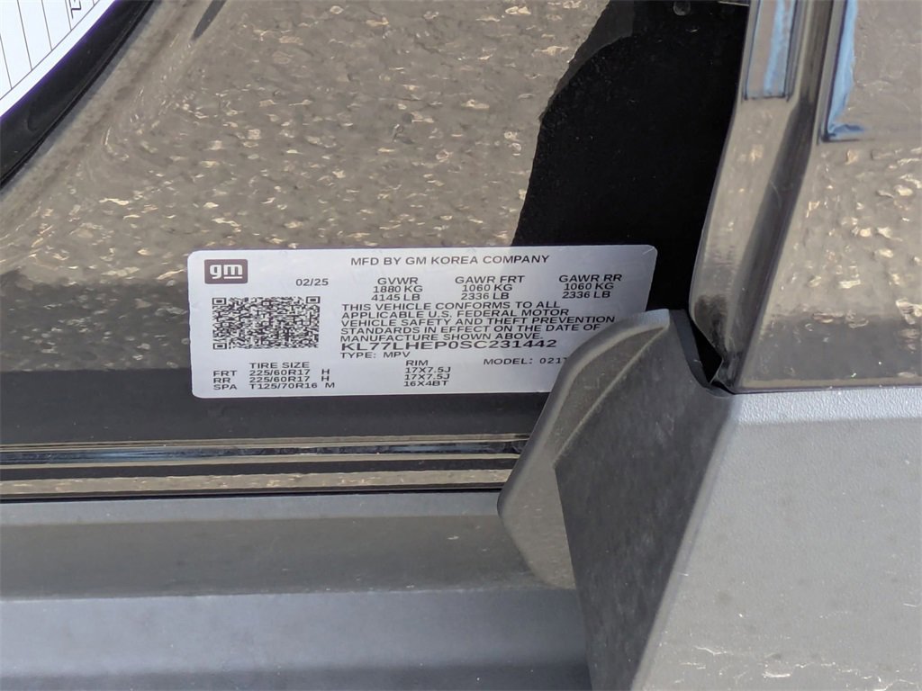 Used 2025 Chevrolet Trax LT w/ LT Convenience Package image 37