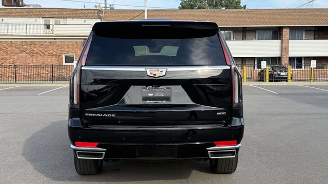 Used 2022 Cadillac Escalade Premium Luxury AWD/4WD image 39