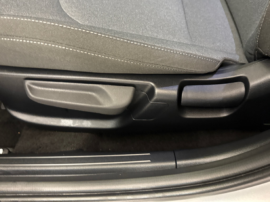 Used 2025 Kia K4 FWD image 21