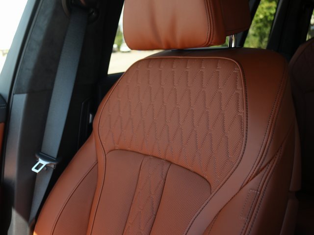 New 2026 BMW X7 M60i image 8