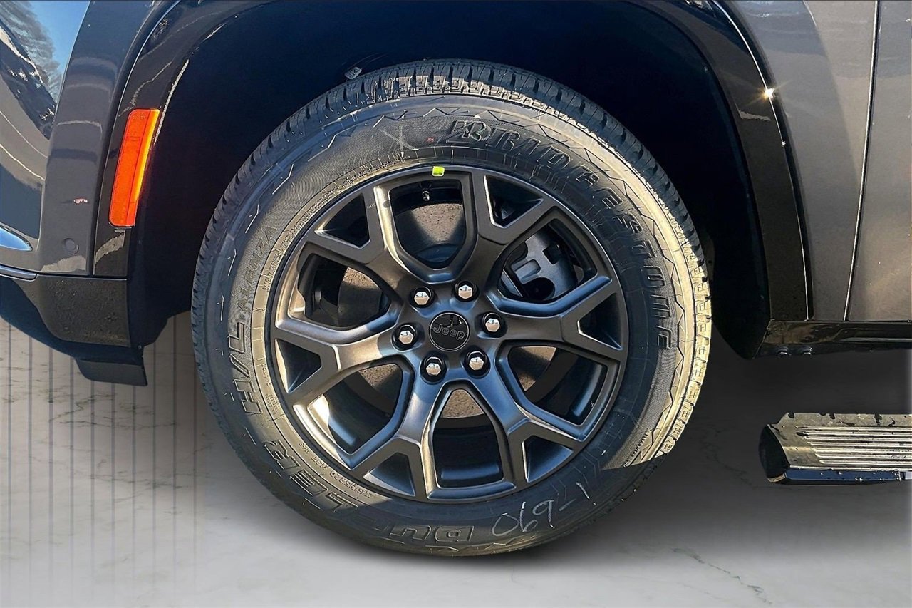 New 2026 Jeep Grand Wagoneer L Limited w/ Premium Group II image 35