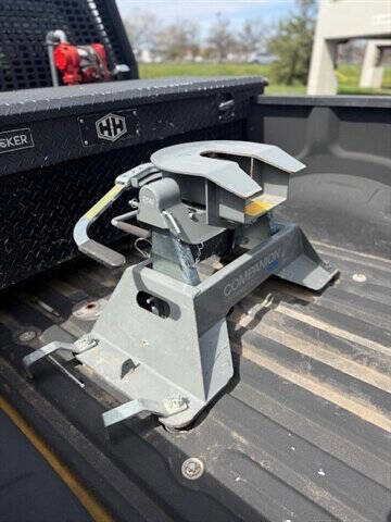 Used 2019 Ford F350 XLT w/ XLT Premium Package image 7