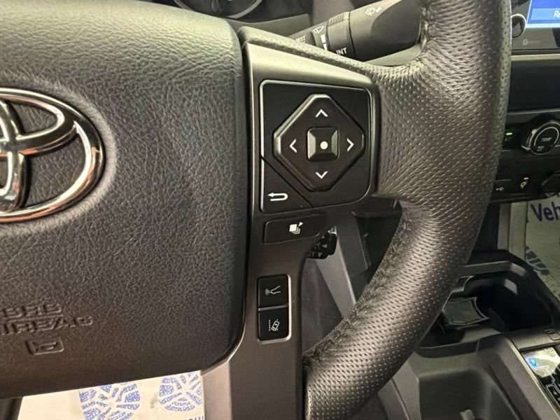 Used 2020 Toyota Tacoma TRD Off-Road AWD/4WD image 20