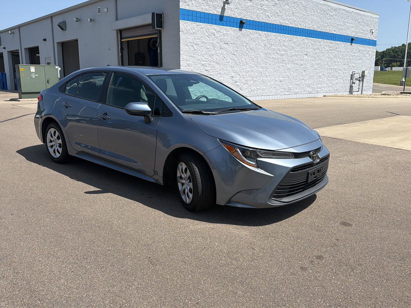 Used 2024 Toyota Corolla LE FWD image 8