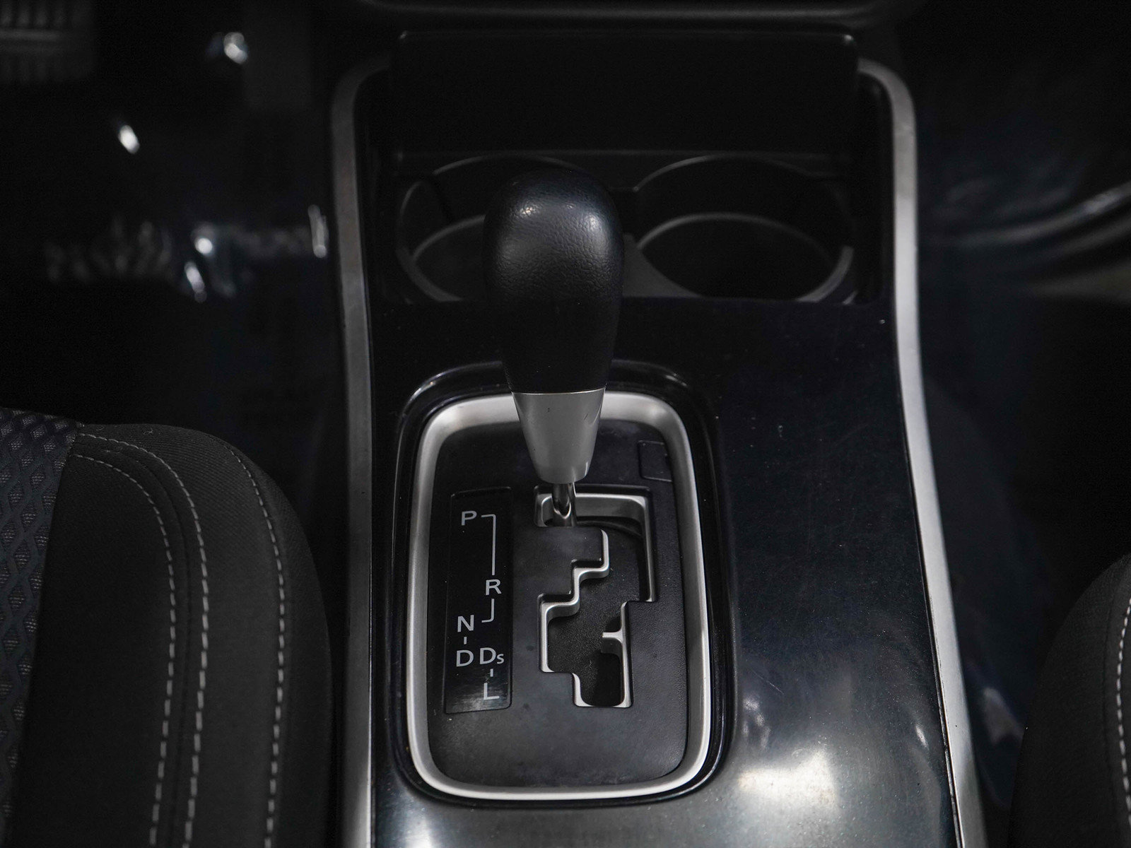 Used 2019 Mitsubishi Outlander ES AWD/4WD image 19