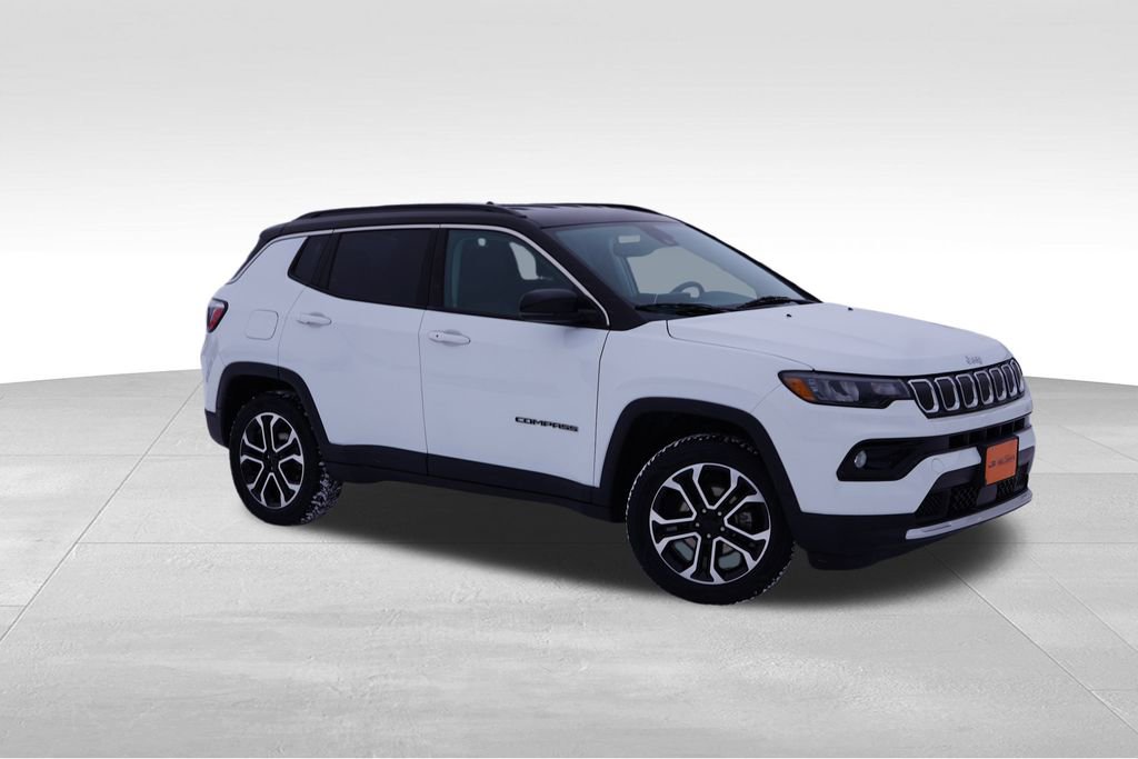 Certified 2022 Jeep Compass Limited image 3