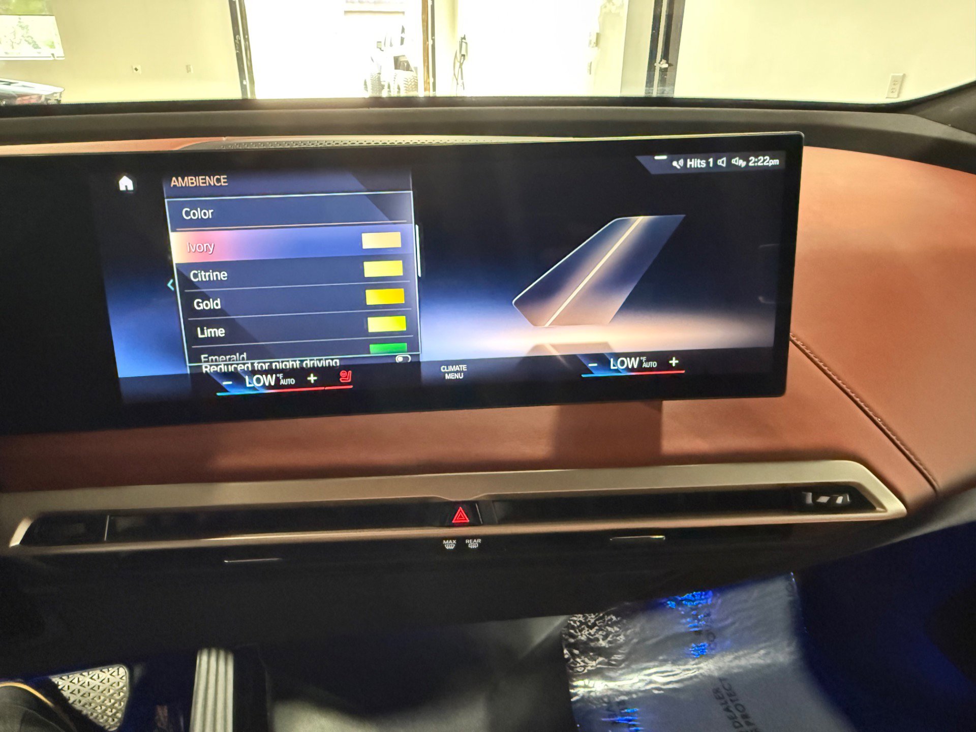 Used 2023 BMW iX xDrive50 w/ Sport Package AWD/4WD image 35