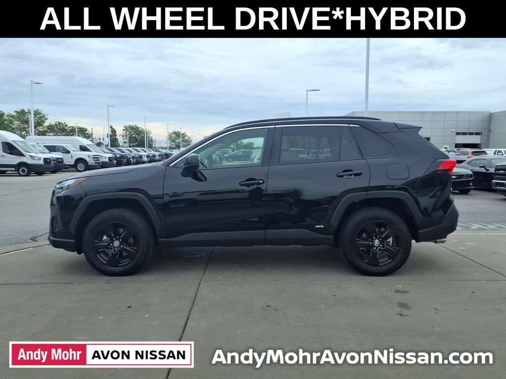 Used 2025 Toyota RAV4 LE AWD/4WD image 5