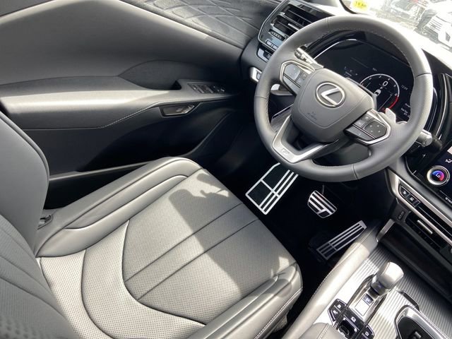 New 2026 Lexus RX 350 F Sport w/ Convenience Package AWD/4WD image 13