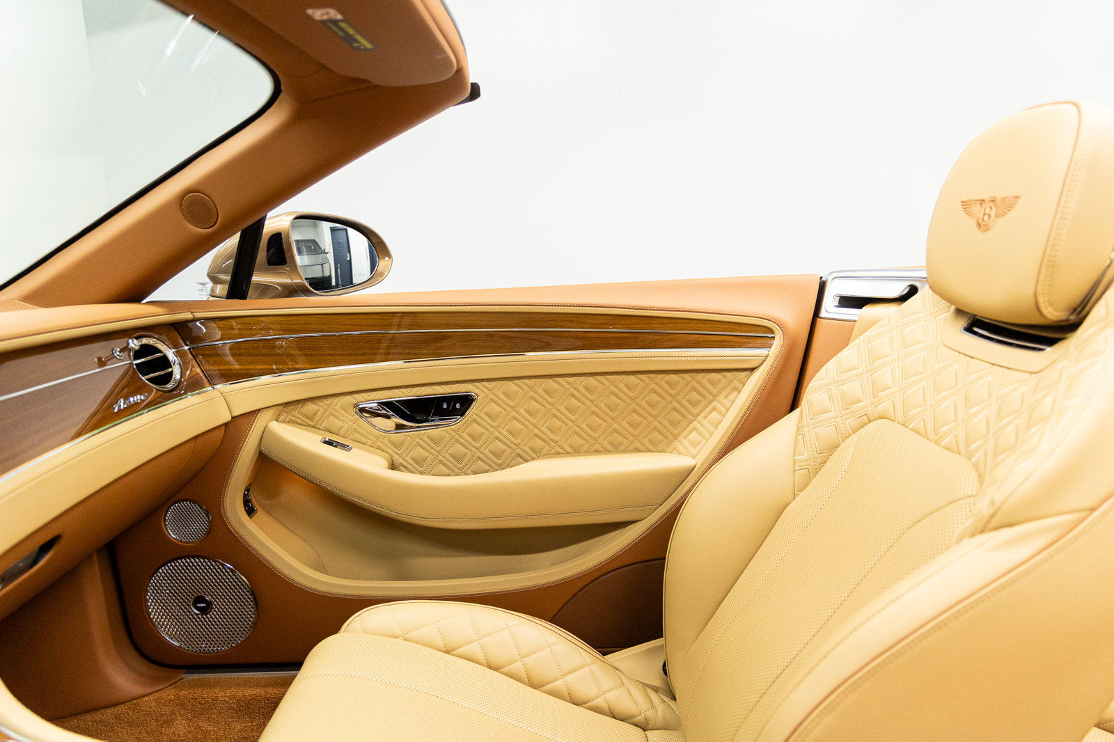 Used 2023 Bentley Continental GT Azure AWD/4WD image 50