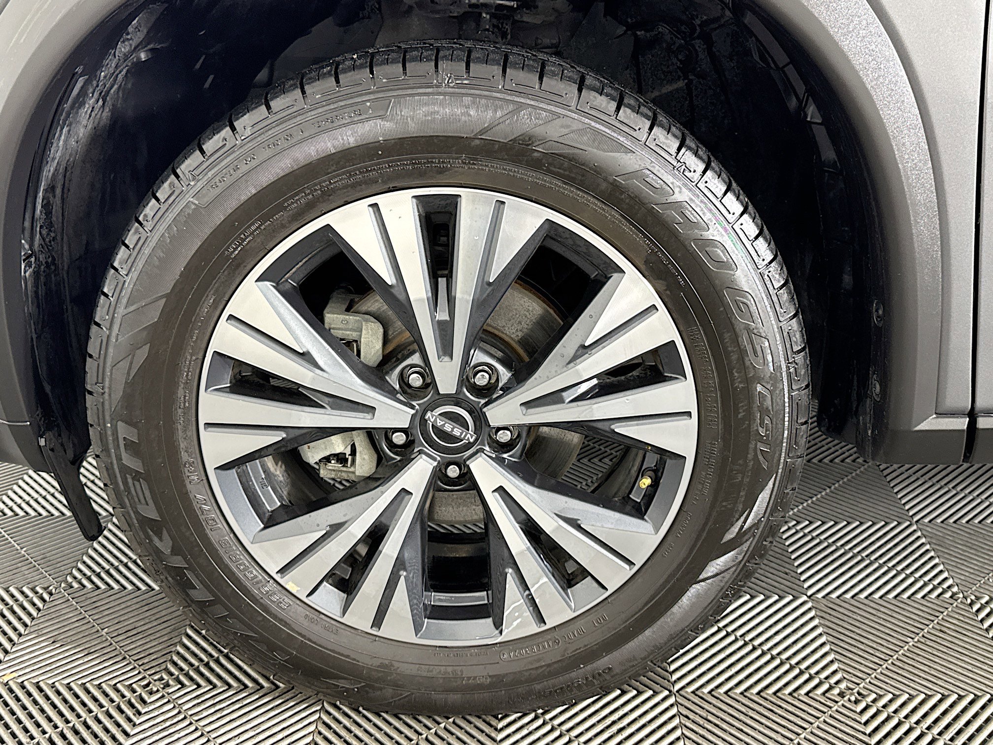 Used 2023 Nissan Rogue SV FWD image 37
