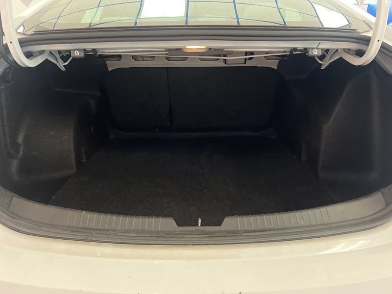 Used 2018 Chevrolet Malibu LS FWD image 8
