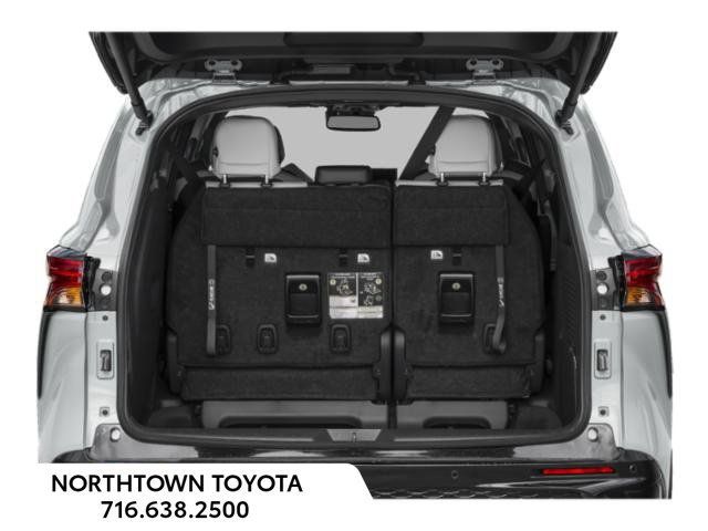 New 2026 Toyota Sienna XSE AWD/4WD image 12