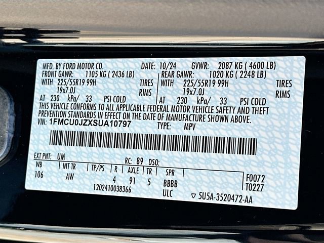 Used 2025 Ford Escape Platinum w/ Premium Technology Package image 32