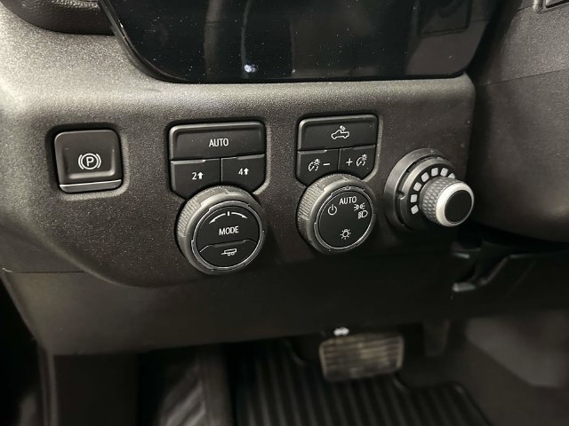 Used 2024 Chevrolet Silverado 1500 LT AWD/4WD image 16