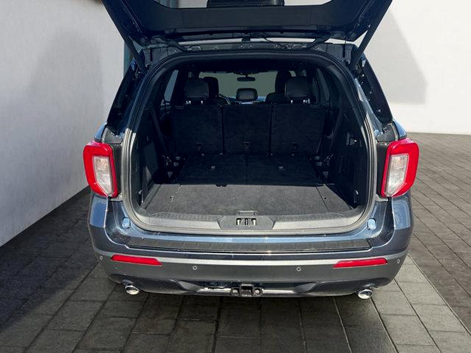 Certified 2024 Ford Explorer ST-Line w/ Class IV Trailer Tow Package AWD/4WD image 25