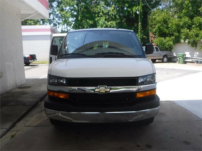 Used 2023 Chevrolet Express 2500 w/ Driver Convenience Package image 11