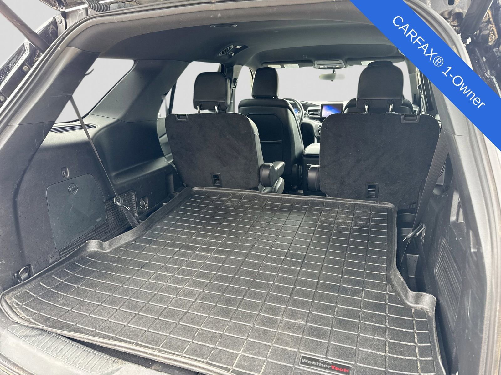 Used 2020 Ford Explorer XLT w/ Equipment Group 202A AWD/4WD image 36