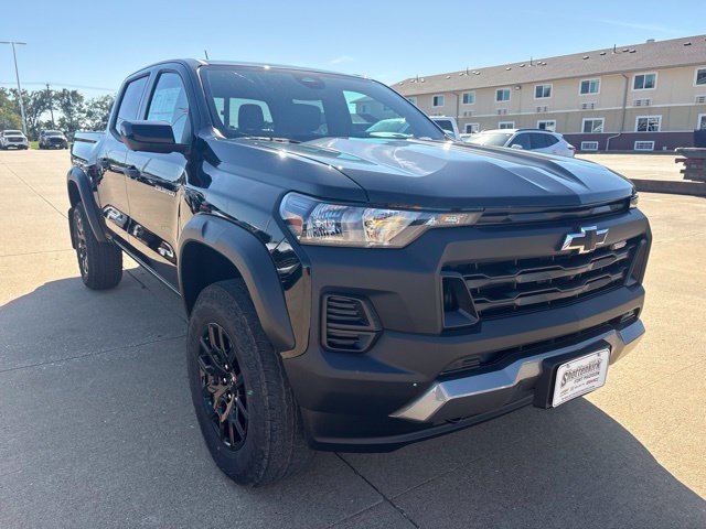New 2026 Chevrolet Colorado Trail Boss AWD/4WD image 1