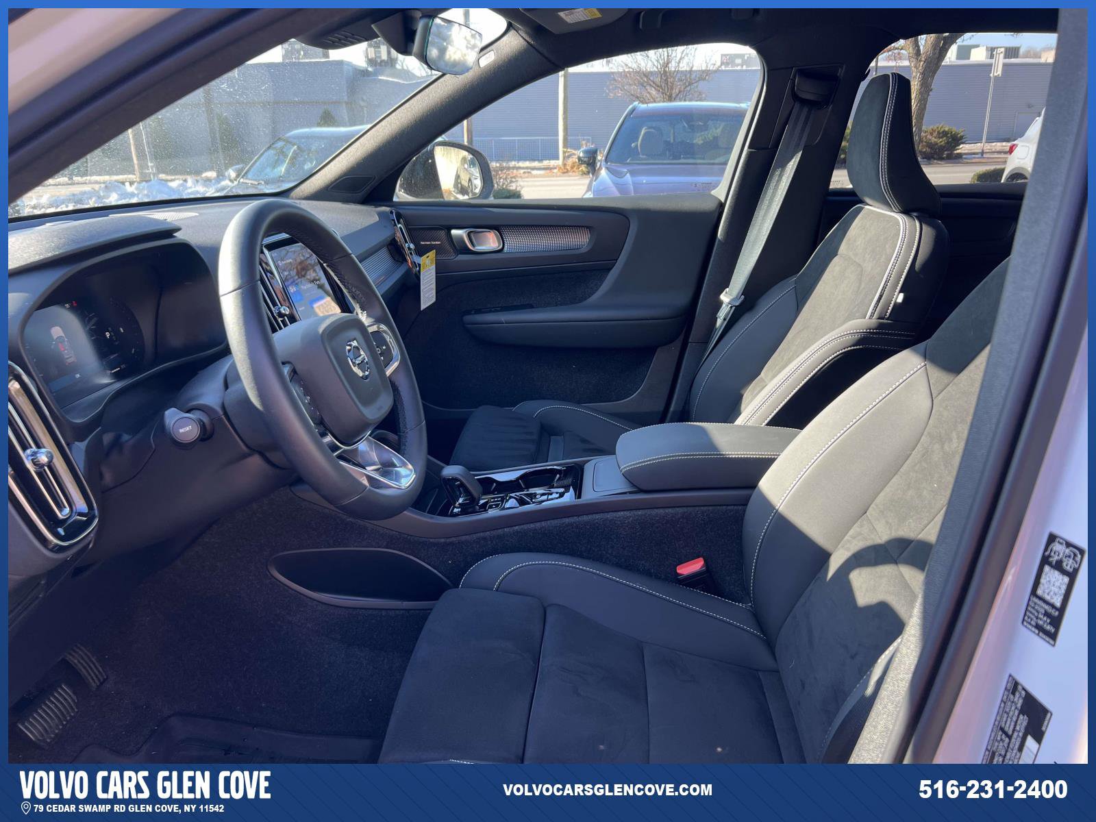 Used 2026 Volvo XC40 B5 Ultra w/ Climate Package image 14