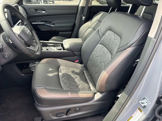 New 2026 Nissan Pathfinder Platinum image 27