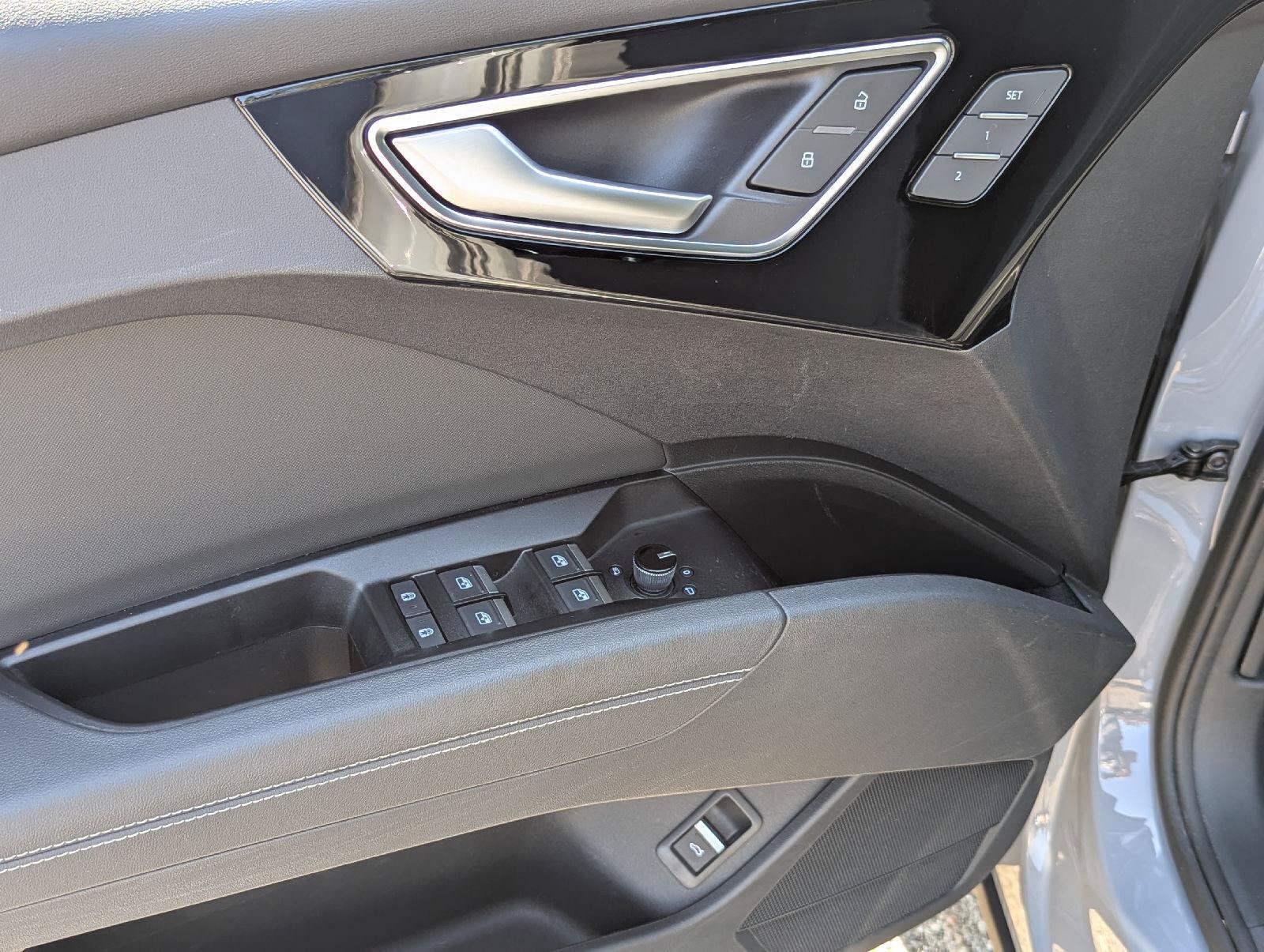 Used 2023 Audi Q4 e-tron Premium Plus AWD/4WD image 11
