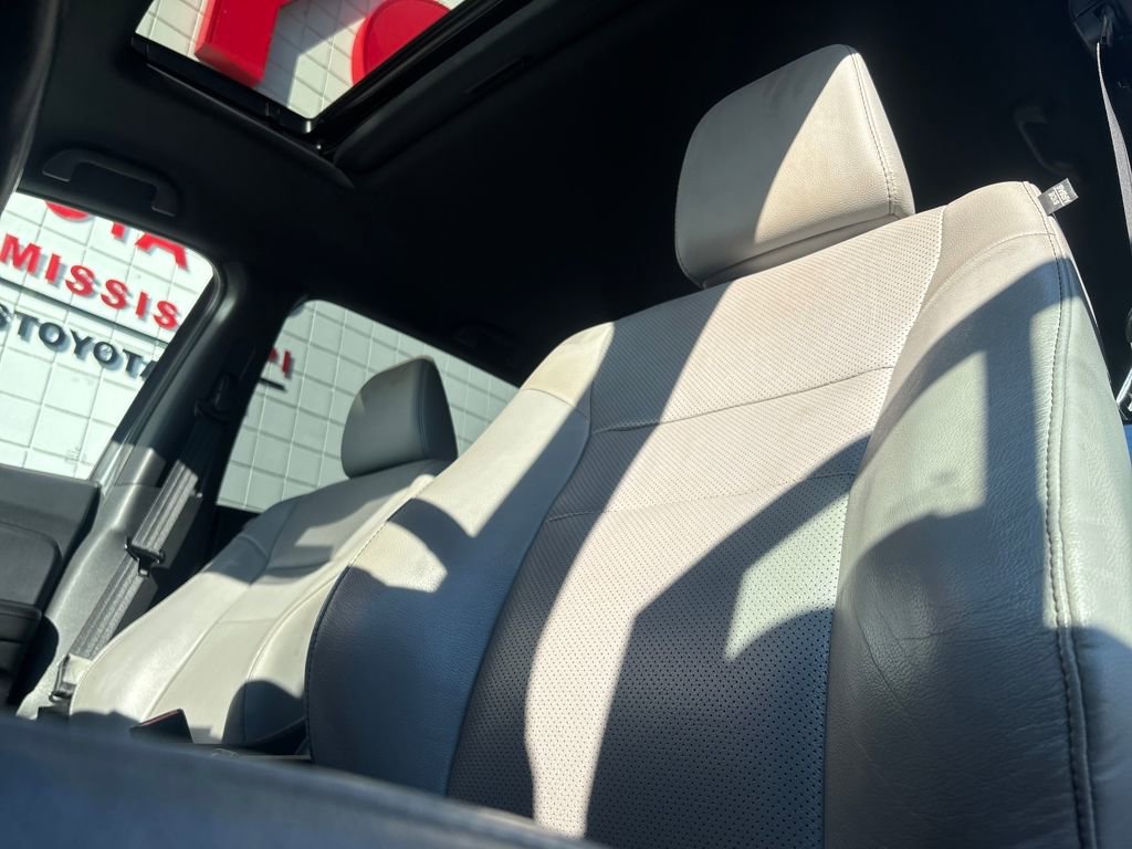 Used 2023 Honda Passport EX-L image 10