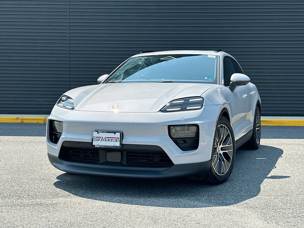 New 2026 Porsche Macan 4 Electric