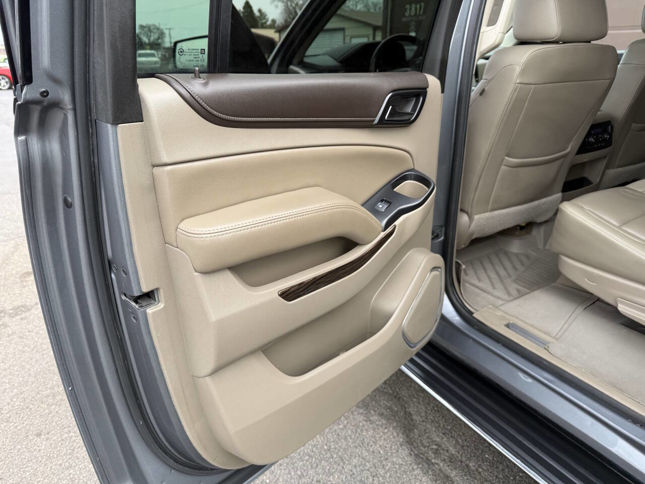 Used 2019 GMC Yukon XL SLT w/ Premium Edition AWD/4WD image 22