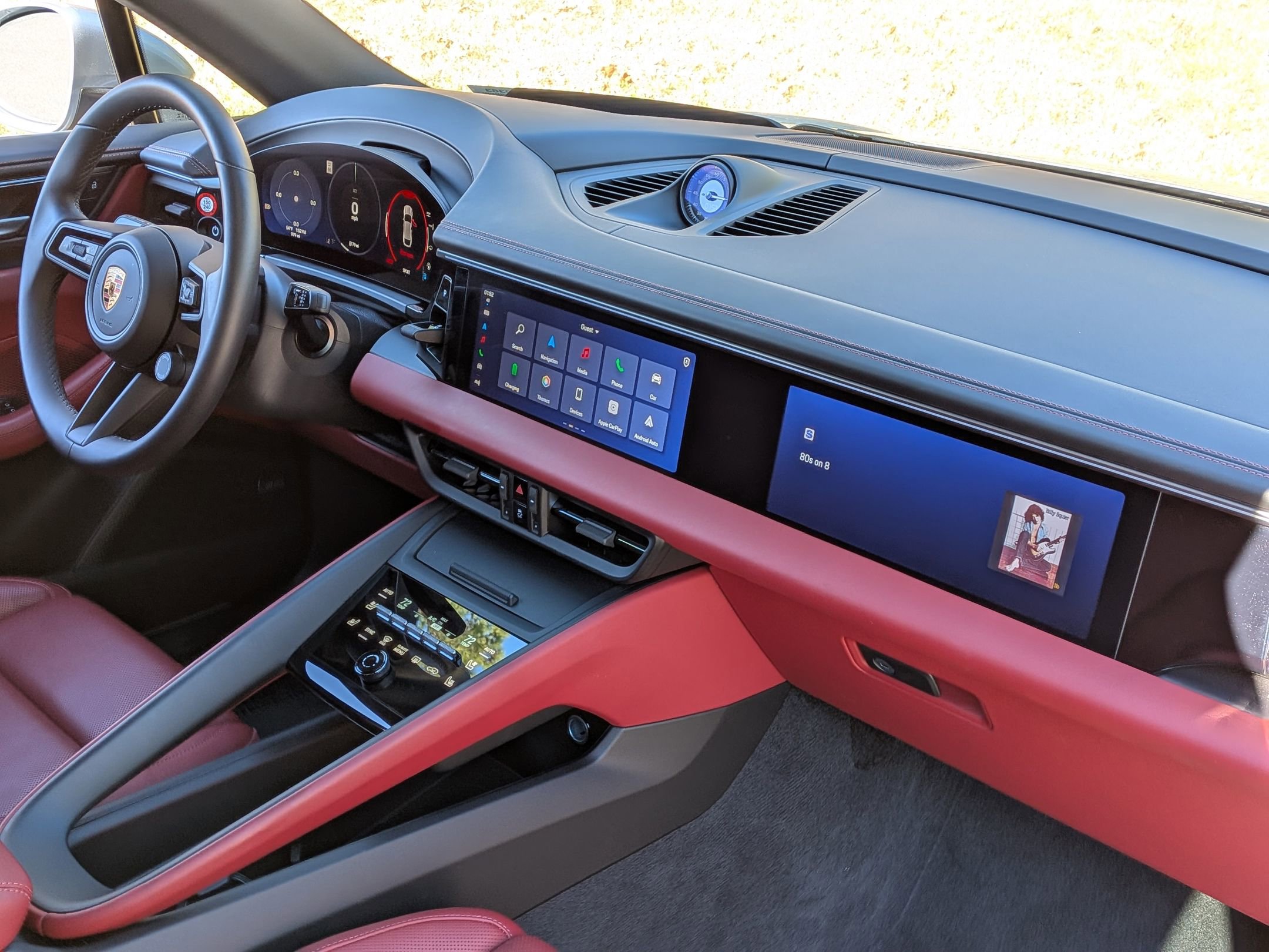 Certified 2025 Porsche Macan 4S Electric AWD/4WD image 29