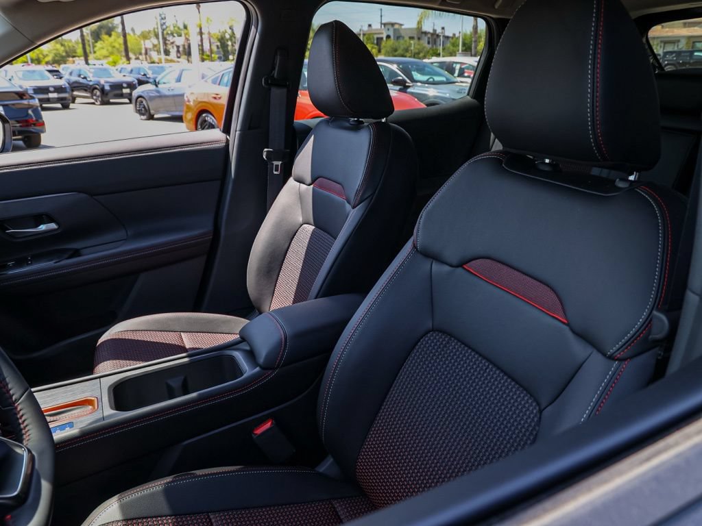 New 2026 Nissan Kicks SR FWD image 14