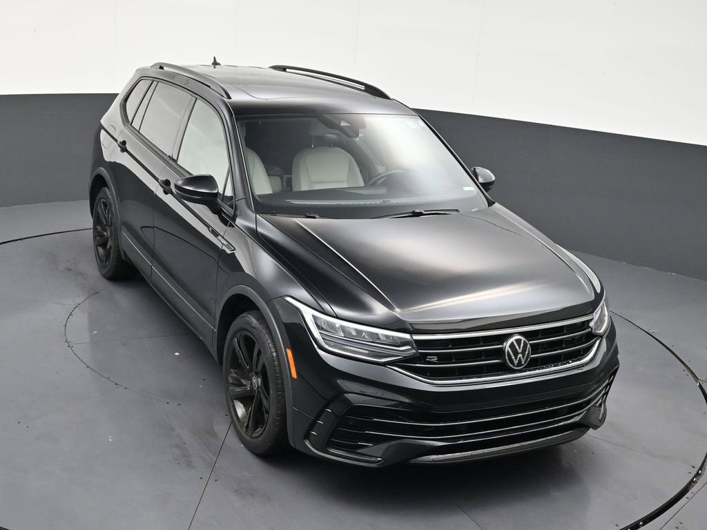 Used 2023 Volkswagen Tiguan SE R-Line image 18