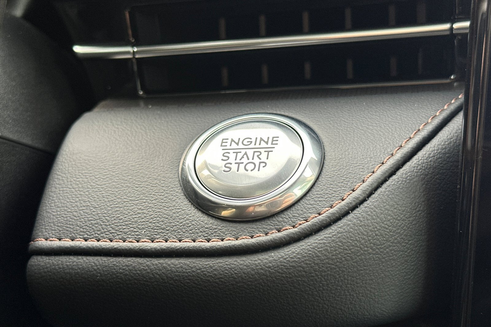 New 2026 Lincoln Nautilus Premier w/ Equipment Group 102A image 22