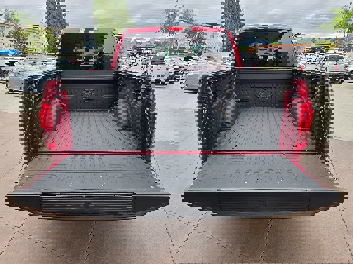 Used 2015 Ford F150 Platinum w/ Equipment Group 701A Luxury image 20