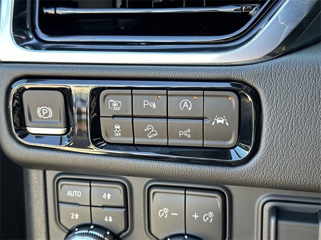 New 2026 GMC Yukon XL Denali w/ Denali Reserve Package image 19