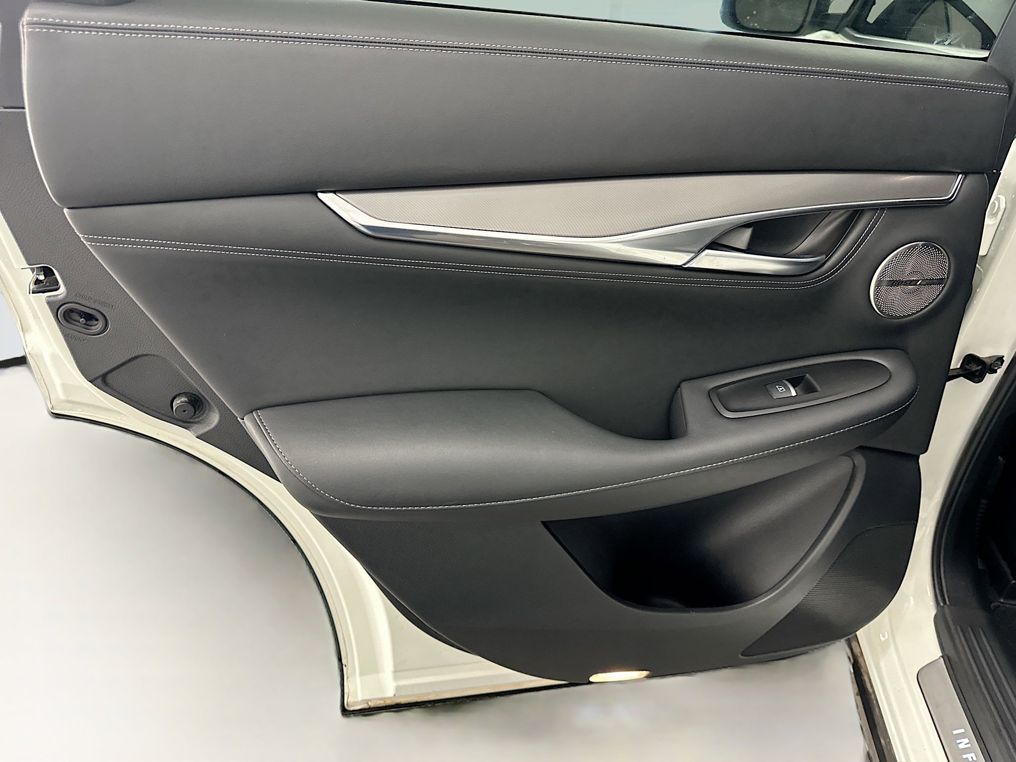 Used 2023 INFINITI QX55 Essential image 28