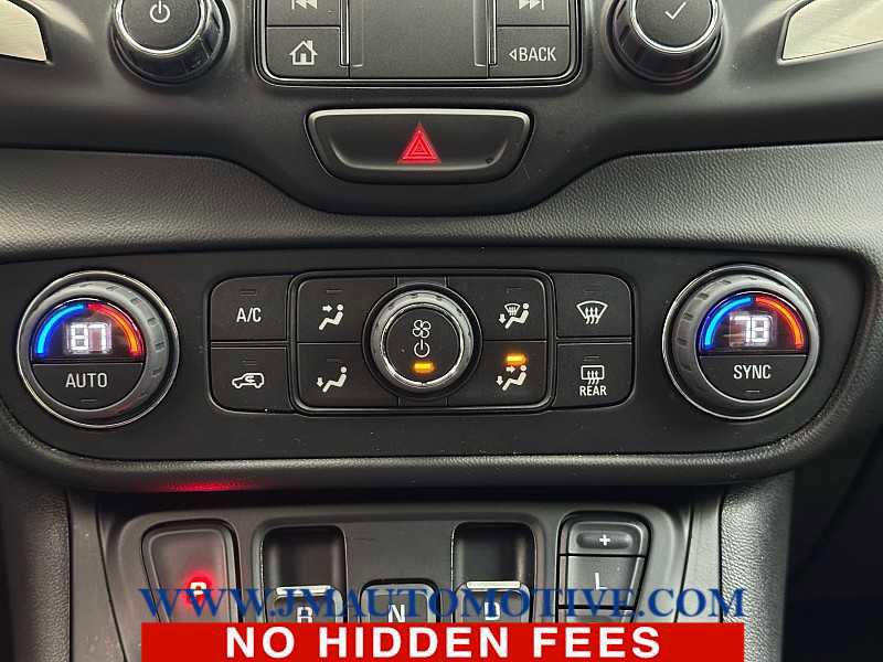 Used 2021 GMC Terrain SLT image 36